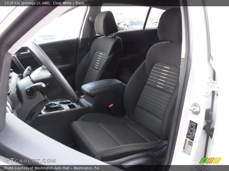 Clear White / Black 2018 Kia Sportage LX AWD