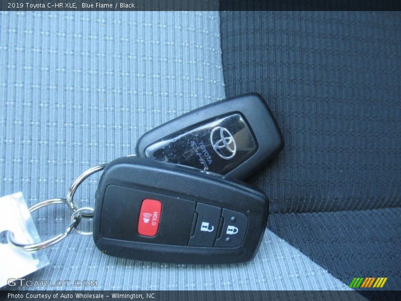 Blue Flame / Black 2019 Toyota C-HR XLE