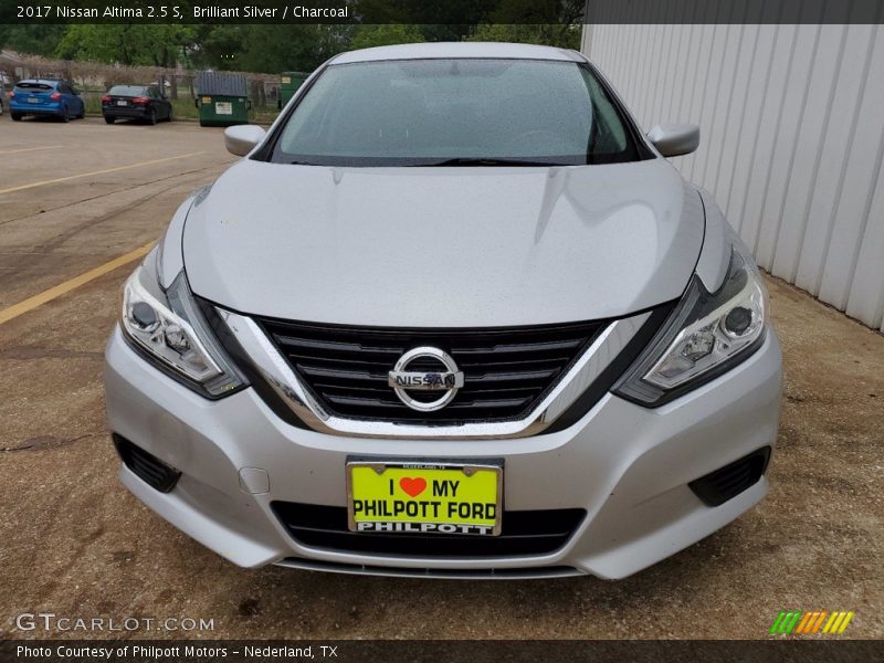 Brilliant Silver / Charcoal 2017 Nissan Altima 2.5 S
