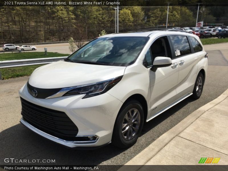 Blizzard White Pearl / Graphite 2021 Toyota Sienna XLE AWD Hybrid