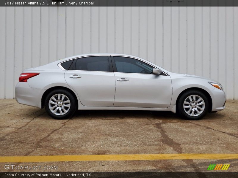 Brilliant Silver / Charcoal 2017 Nissan Altima 2.5 S