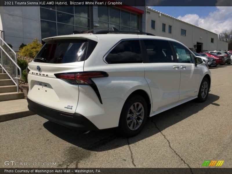 Blizzard White Pearl / Graphite 2021 Toyota Sienna XLE AWD Hybrid