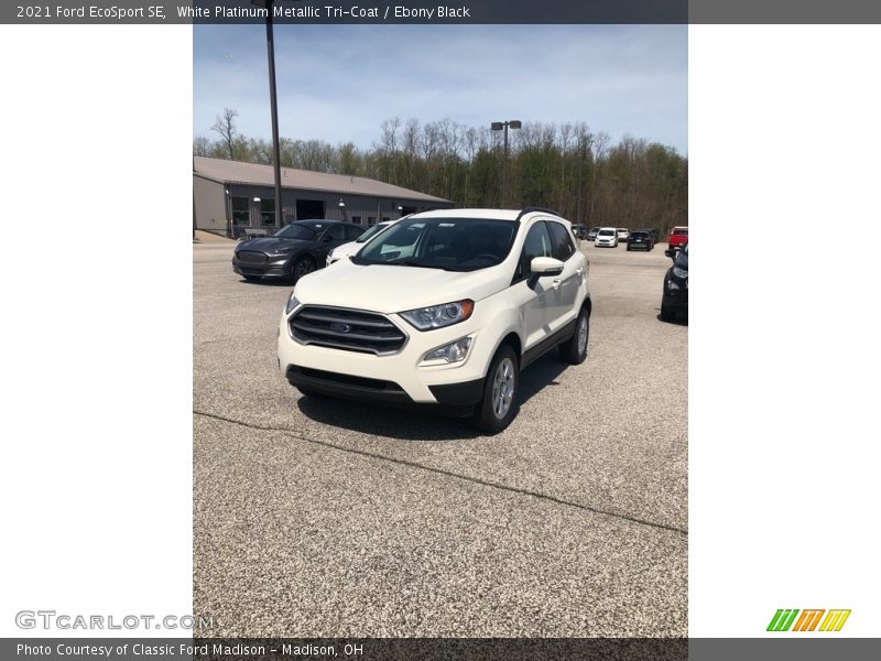 White Platinum Metallic Tri-Coat / Ebony Black 2021 Ford EcoSport SE