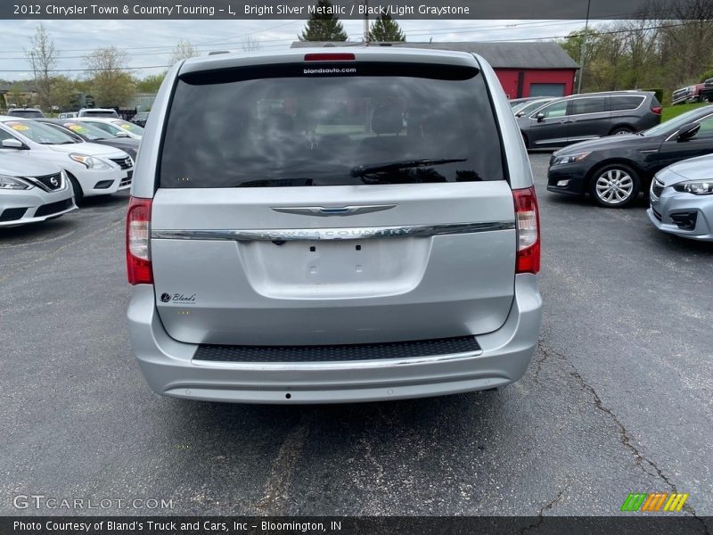 Bright Silver Metallic / Black/Light Graystone 2012 Chrysler Town & Country Touring - L