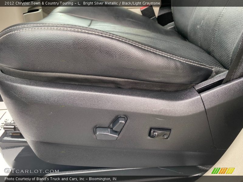 Bright Silver Metallic / Black/Light Graystone 2012 Chrysler Town & Country Touring - L