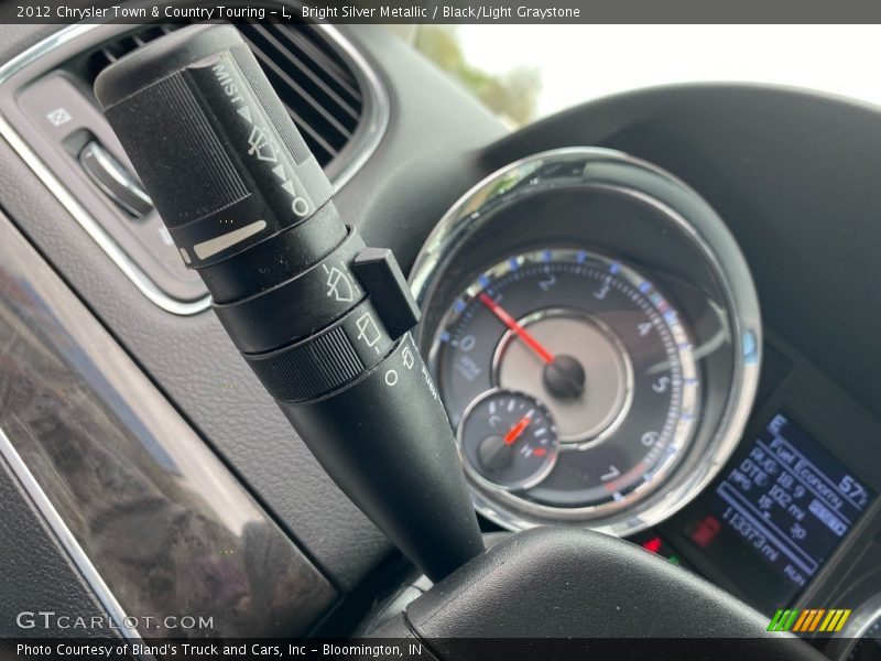 Bright Silver Metallic / Black/Light Graystone 2012 Chrysler Town & Country Touring - L