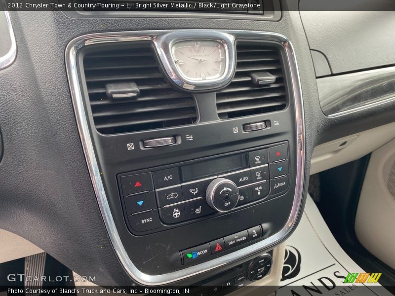 Bright Silver Metallic / Black/Light Graystone 2012 Chrysler Town & Country Touring - L