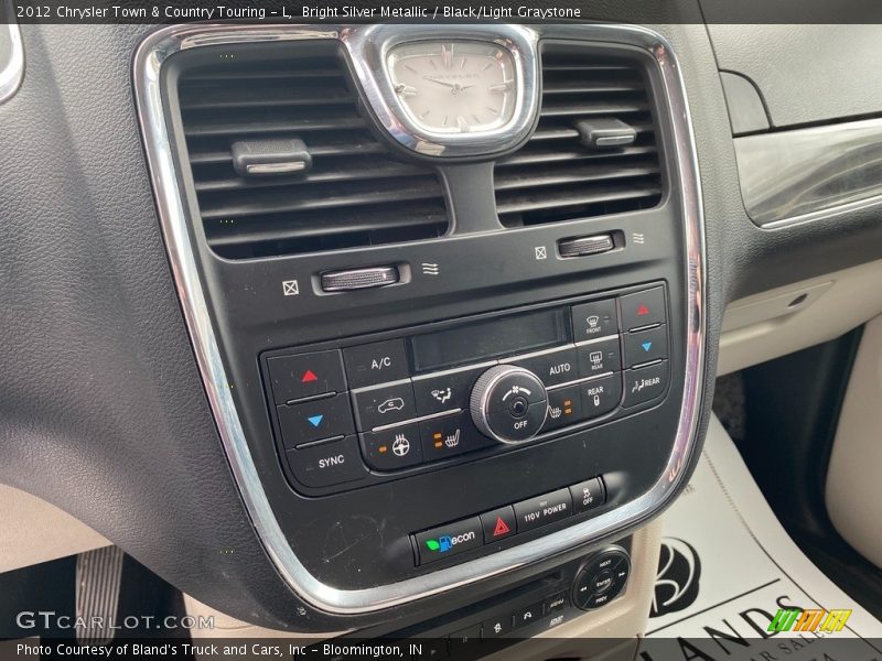 Bright Silver Metallic / Black/Light Graystone 2012 Chrysler Town & Country Touring - L