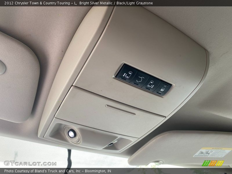 Bright Silver Metallic / Black/Light Graystone 2012 Chrysler Town & Country Touring - L