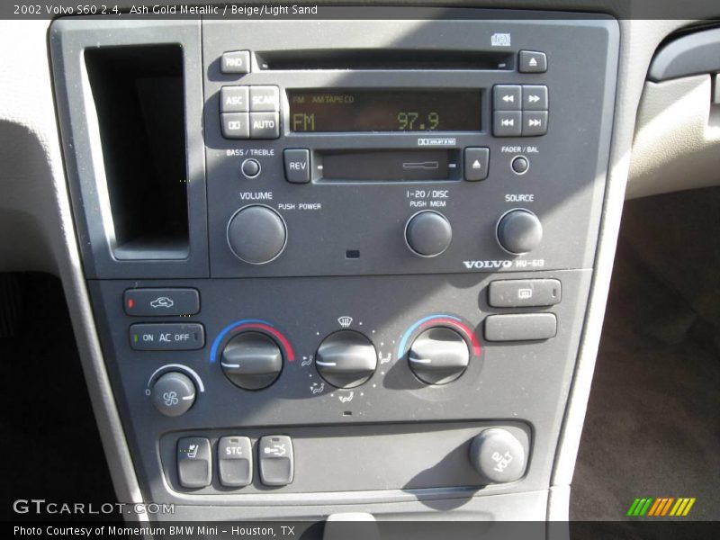 Ash Gold Metallic / Beige/Light Sand 2002 Volvo S60 2.4