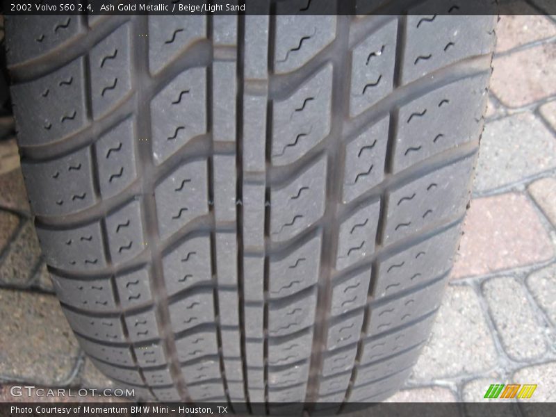 Ash Gold Metallic / Beige/Light Sand 2002 Volvo S60 2.4
