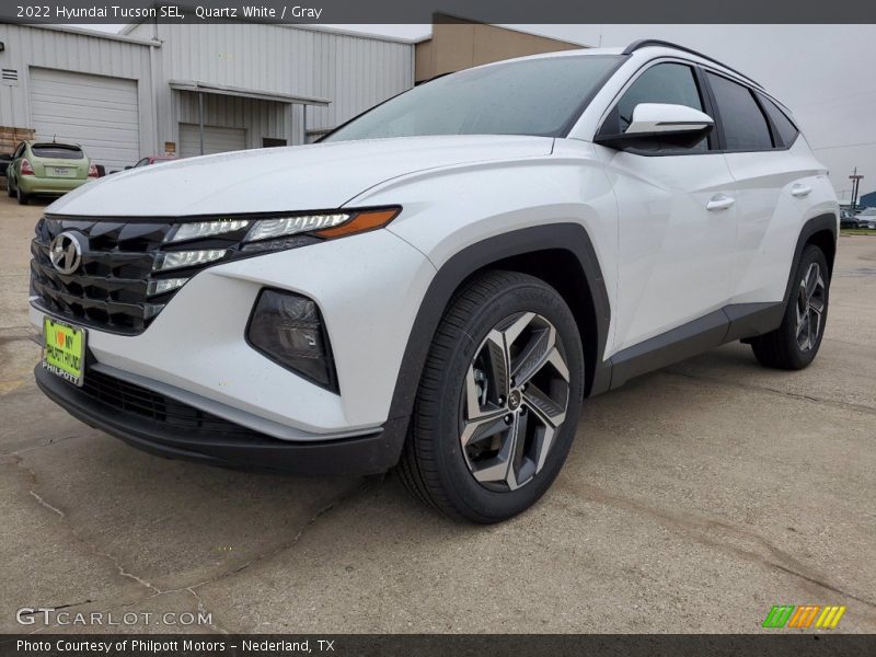 Front 3/4 View of 2022 Tucson SEL