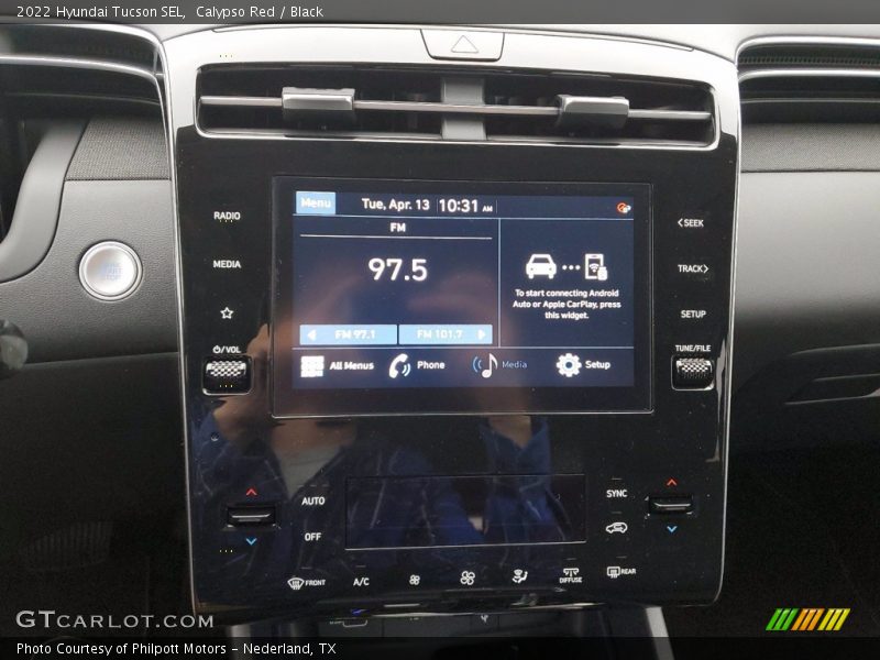 Controls of 2022 Tucson SEL