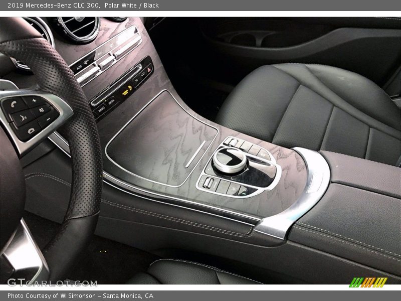 Polar White / Black 2019 Mercedes-Benz GLC 300