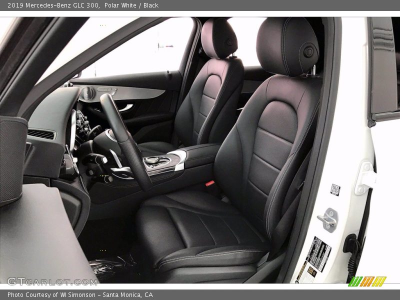 Polar White / Black 2019 Mercedes-Benz GLC 300
