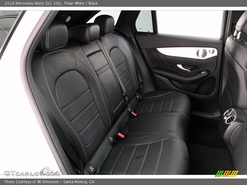 Polar White / Black 2019 Mercedes-Benz GLC 300