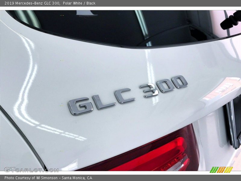 Polar White / Black 2019 Mercedes-Benz GLC 300