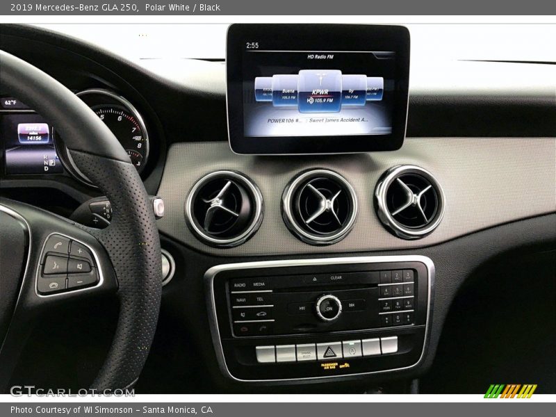 Polar White / Black 2019 Mercedes-Benz GLA 250