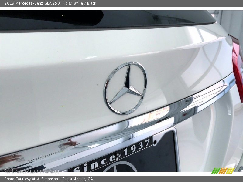 Polar White / Black 2019 Mercedes-Benz GLA 250