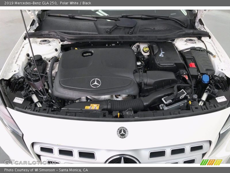 Polar White / Black 2019 Mercedes-Benz GLA 250