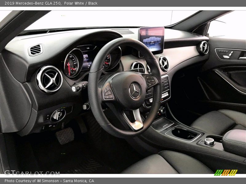 Polar White / Black 2019 Mercedes-Benz GLA 250