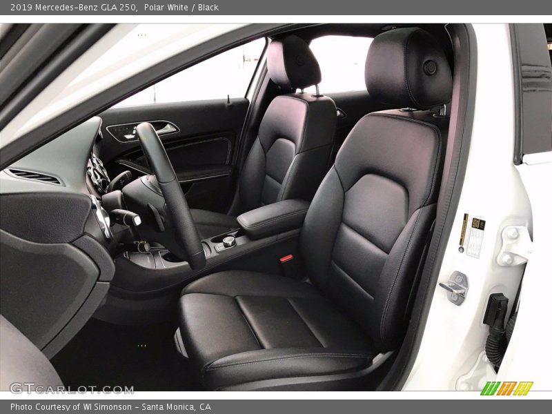 Polar White / Black 2019 Mercedes-Benz GLA 250