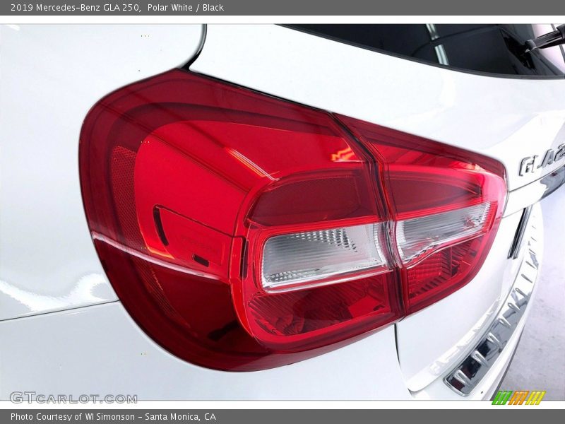 Polar White / Black 2019 Mercedes-Benz GLA 250