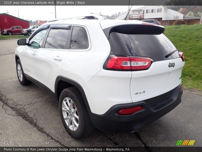 Bright White / Black 2016 Jeep Cherokee Latitude 4x4