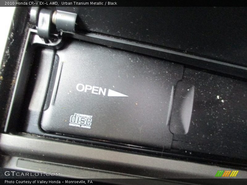 Urban Titanium Metallic / Black 2010 Honda CR-V EX-L AWD