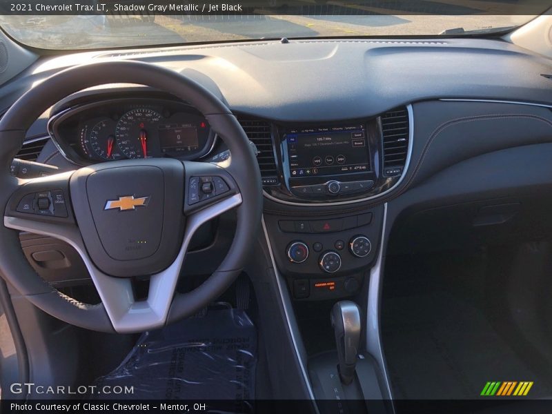Shadow Gray Metallic / Jet Black 2021 Chevrolet Trax LT