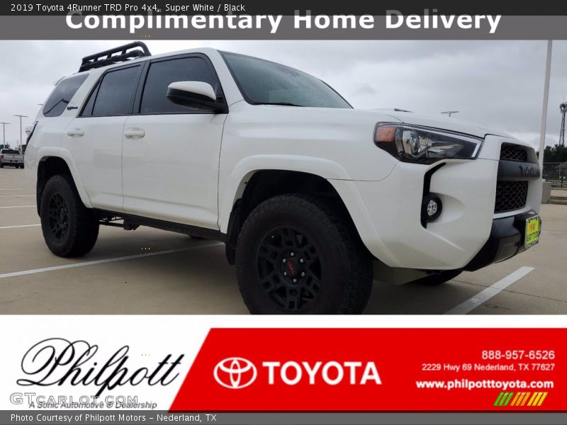 Super White / Black 2019 Toyota 4Runner TRD Pro 4x4