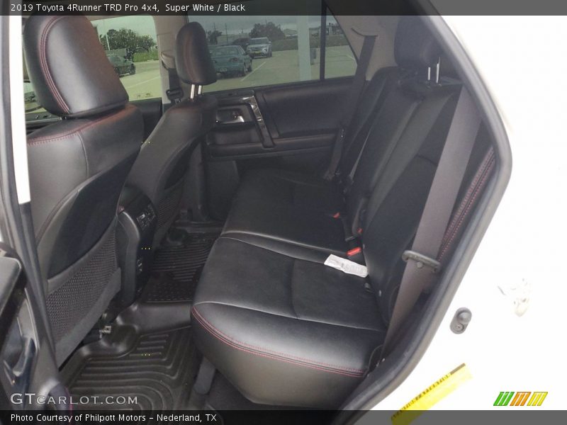 Super White / Black 2019 Toyota 4Runner TRD Pro 4x4