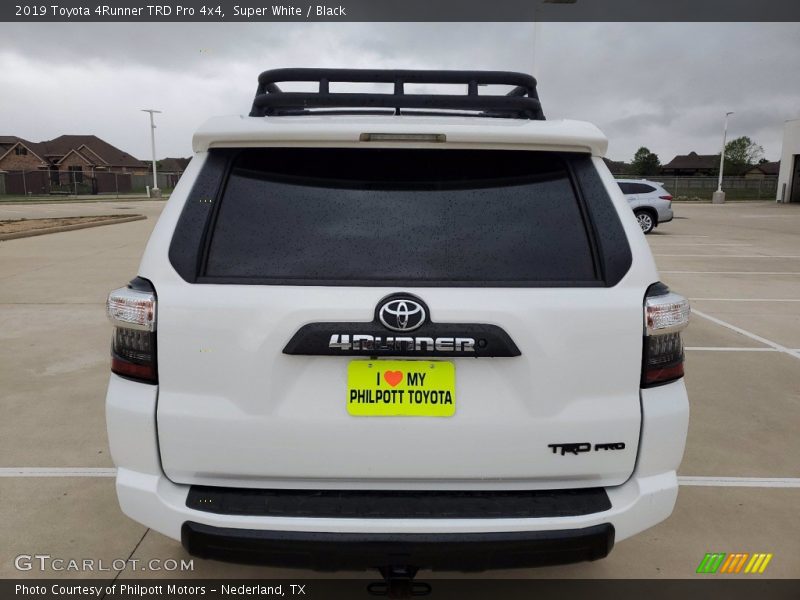 Super White / Black 2019 Toyota 4Runner TRD Pro 4x4