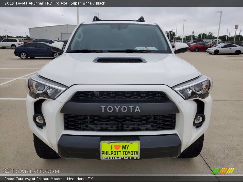 Super White / Black 2019 Toyota 4Runner TRD Pro 4x4