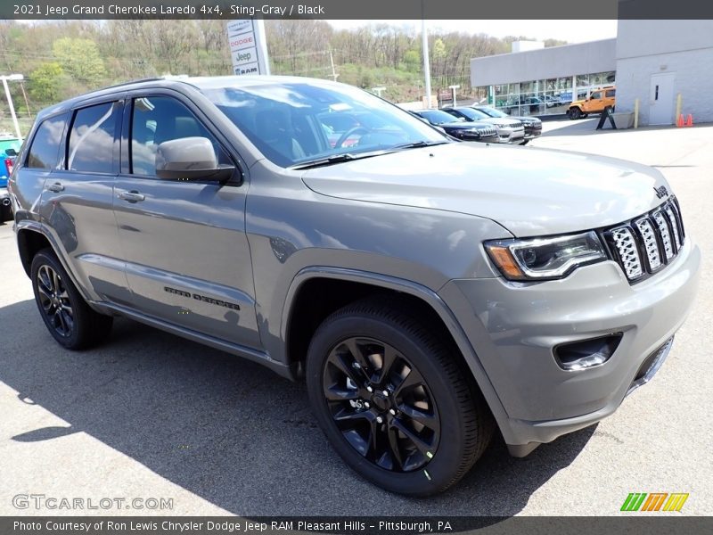 Sting-Gray / Black 2021 Jeep Grand Cherokee Laredo 4x4