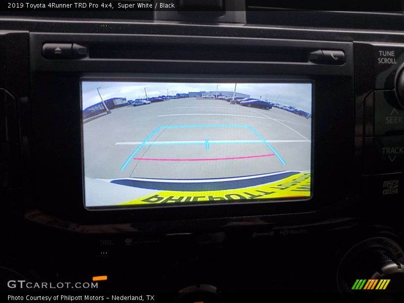 Super White / Black 2019 Toyota 4Runner TRD Pro 4x4