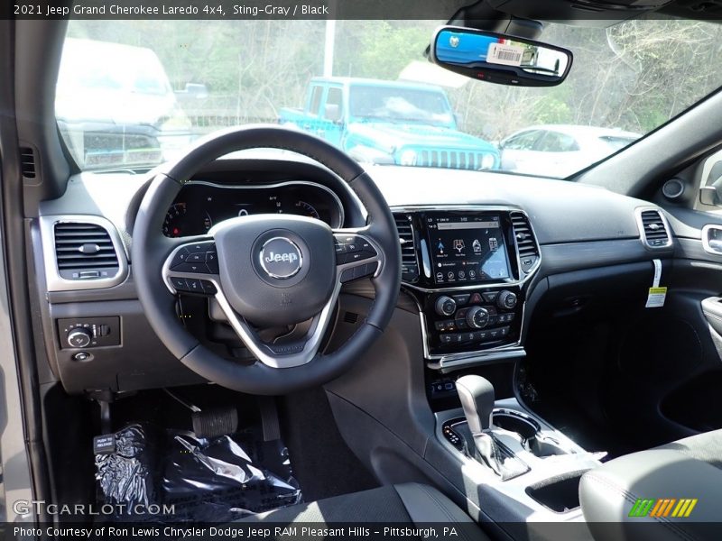 Sting-Gray / Black 2021 Jeep Grand Cherokee Laredo 4x4