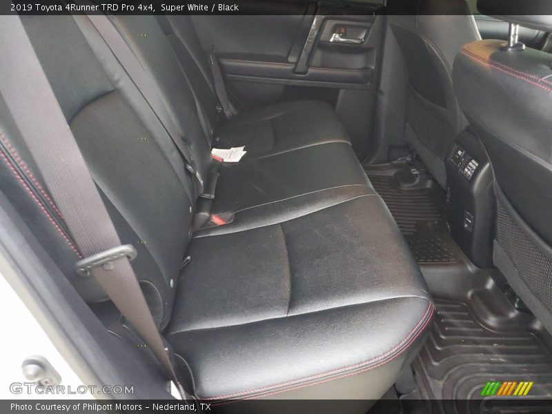 Super White / Black 2019 Toyota 4Runner TRD Pro 4x4