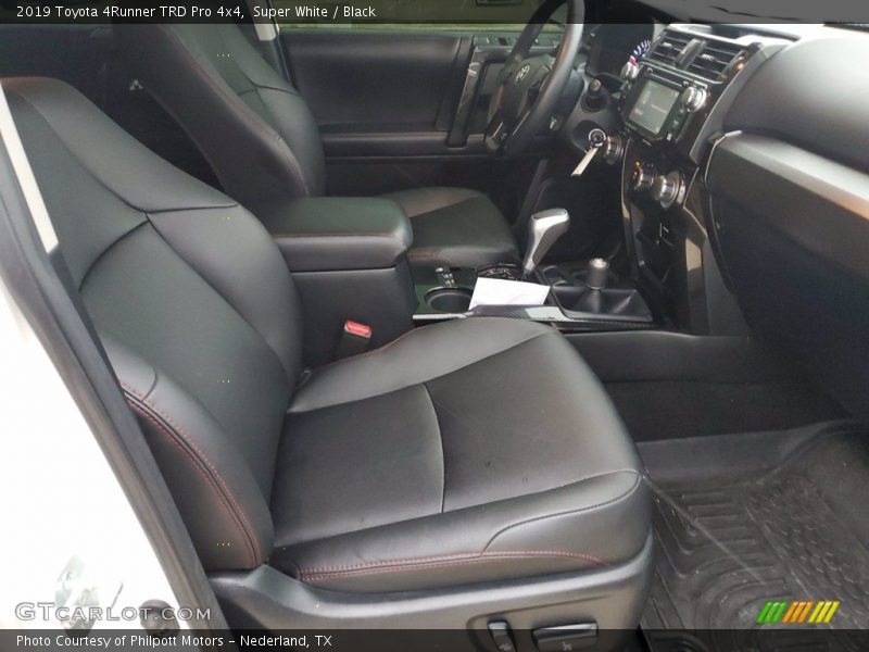 Super White / Black 2019 Toyota 4Runner TRD Pro 4x4