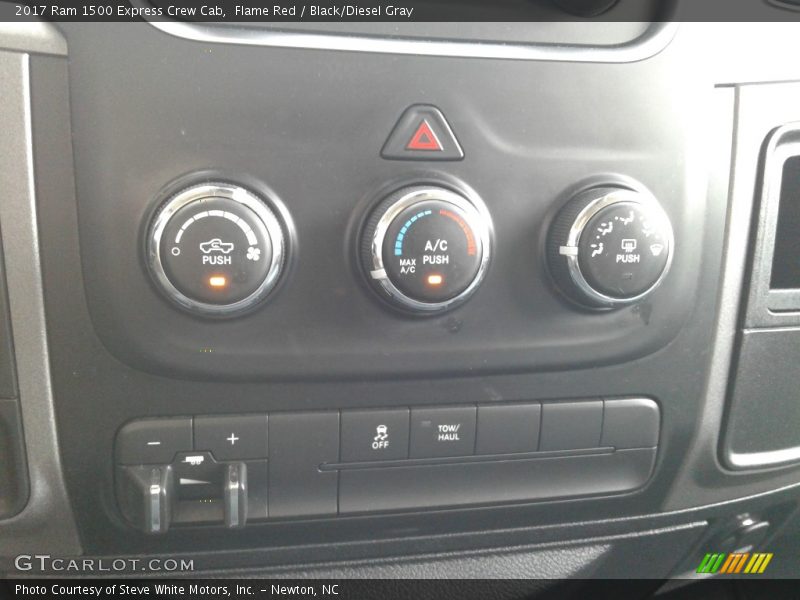 Flame Red / Black/Diesel Gray 2017 Ram 1500 Express Crew Cab