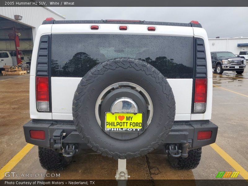 White / Wheat 2005 Hummer H2 SUV