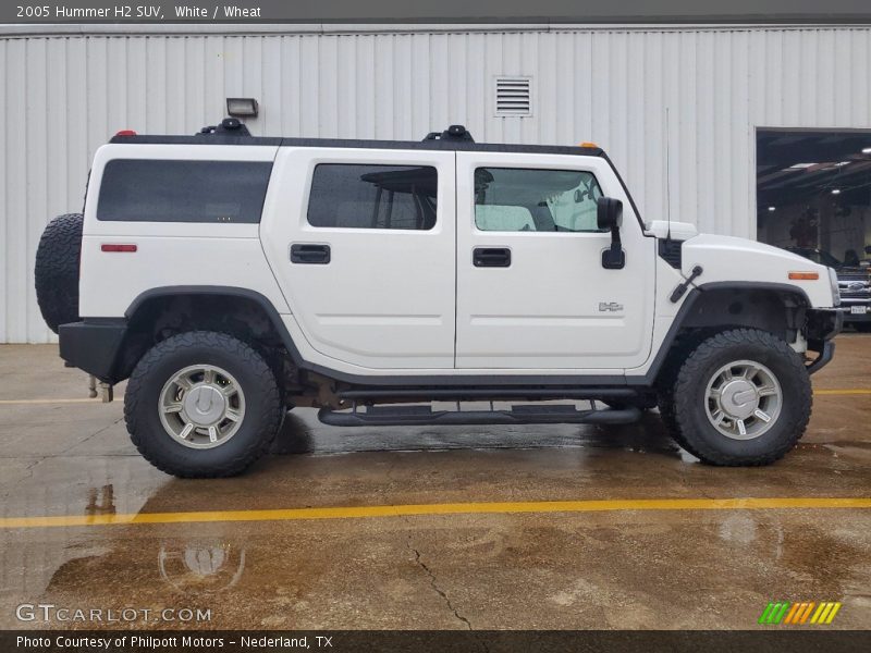 White / Wheat 2005 Hummer H2 SUV