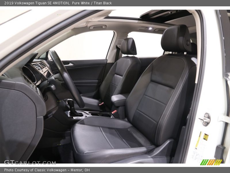 Pure White / Titan Black 2019 Volkswagen Tiguan SE 4MOTION