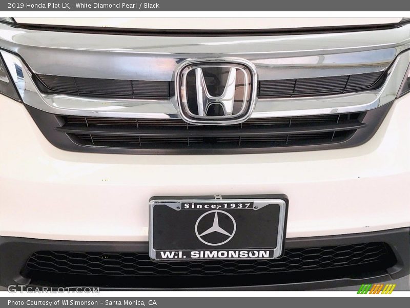 White Diamond Pearl / Black 2019 Honda Pilot LX