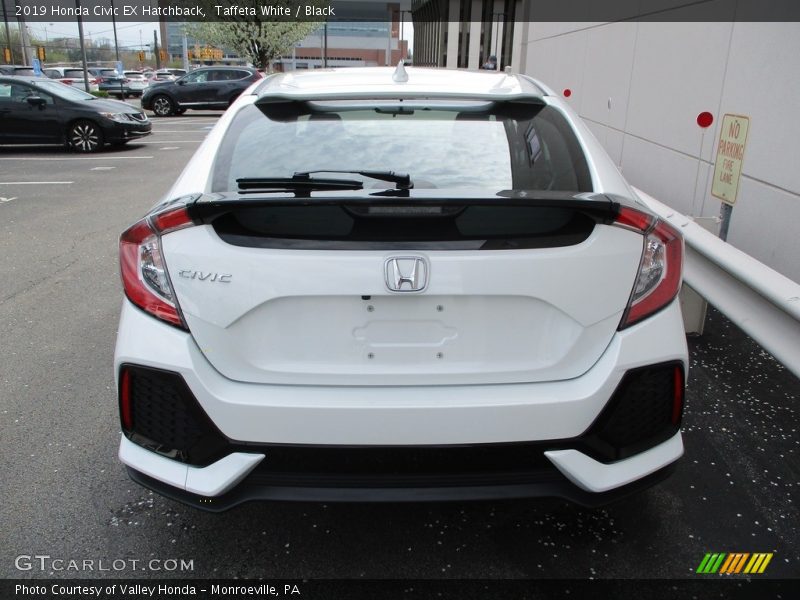 Taffeta White / Black 2019 Honda Civic EX Hatchback