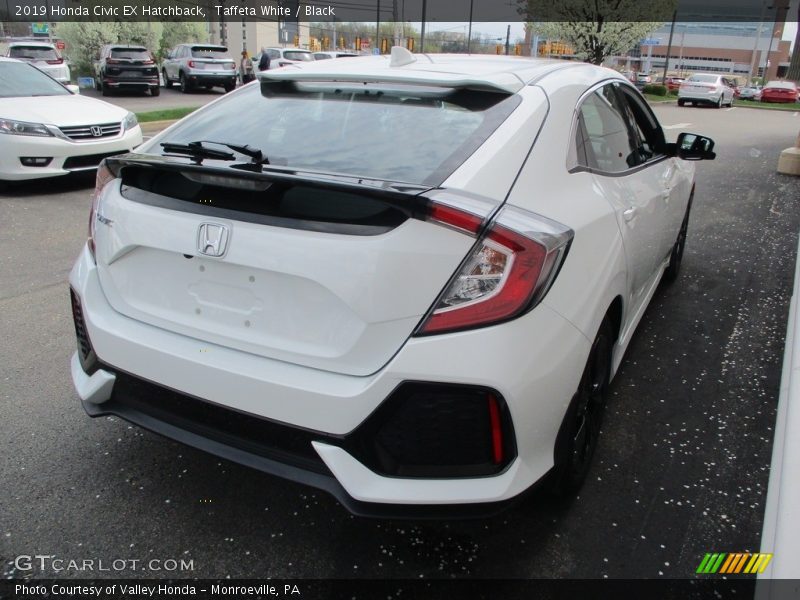 Taffeta White / Black 2019 Honda Civic EX Hatchback