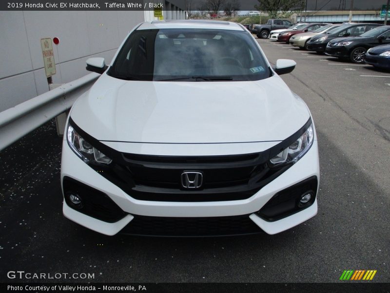 Taffeta White / Black 2019 Honda Civic EX Hatchback