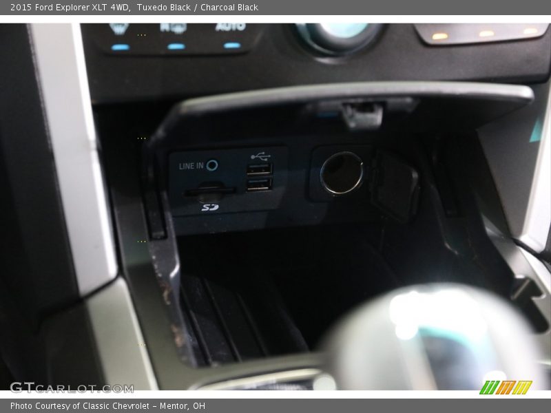 Tuxedo Black / Charcoal Black 2015 Ford Explorer XLT 4WD