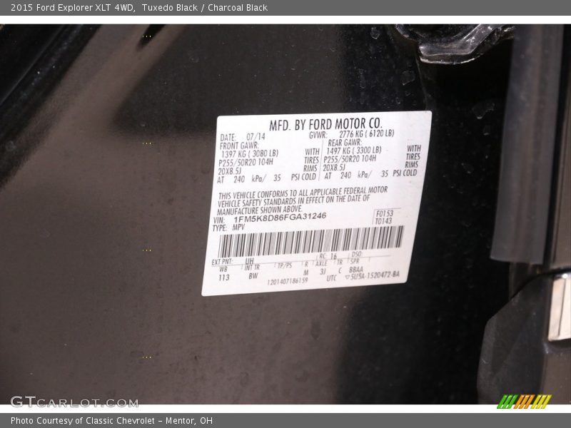 Tuxedo Black / Charcoal Black 2015 Ford Explorer XLT 4WD