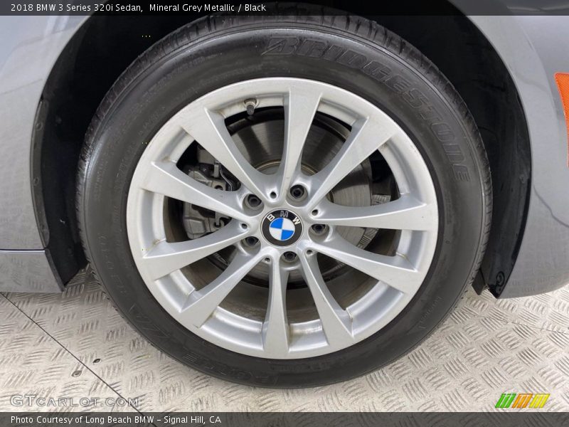 Mineral Grey Metallic / Black 2018 BMW 3 Series 320i Sedan